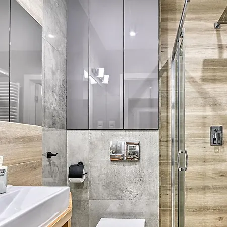 Nadrzeczna, Sun & Snow